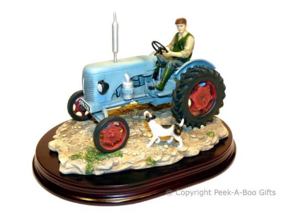 Leonardo Welcome Home Blue Fordson Major Tractor Country Life Figurine